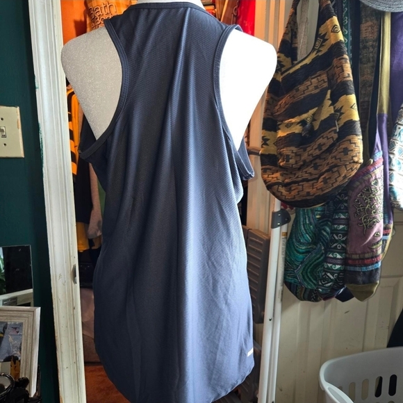 πͺ Danskin Now Grey Workout Tank β Size Large πͺ - Picture 3 of 6